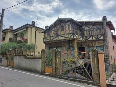 Villa in Vendita a Botticino via Carini