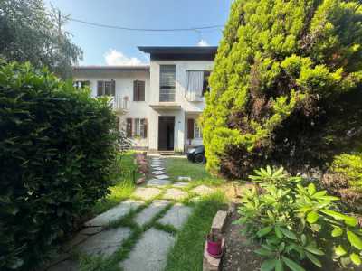 Villa in Vendita a Vigliano Biellese via Milano