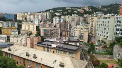 Appartamento in Vendita a Genova Salita di Oregina