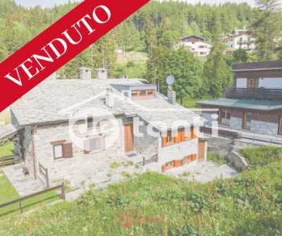 Villa in Vendita a Madesimo via Emet 5