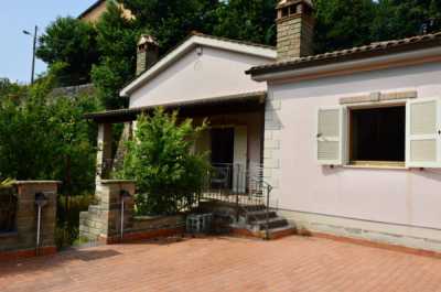 Villa in Vendita a Bracciano via Delle Grotte