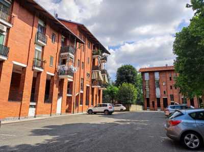 Appartamento in Vendita a Torino via Delle Pervinche 73