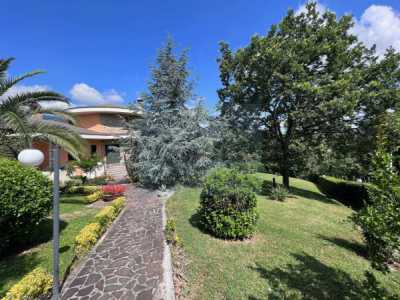 Villa in Vendita a Campli via Delle Querce 3