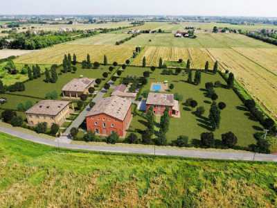 Villa in Vendita a Modena