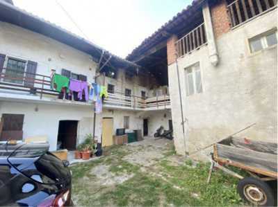 Villa a Schiera in Vendita a Levone via della Libertà 148