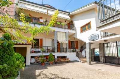 Villa in Vendita a Moncalieri via Cairoli 26