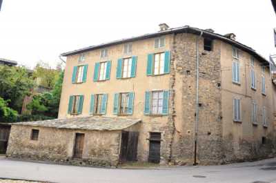 Palazzo Stabile in Vendita a Tresivio Vicolo Corti