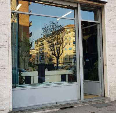 Locale Commerciale in Vendita a Torino via Borgaro Madonna Campagna