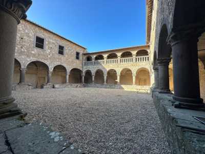 Palazzo Stabile in Vendita a Tuscania Largo del Collegio