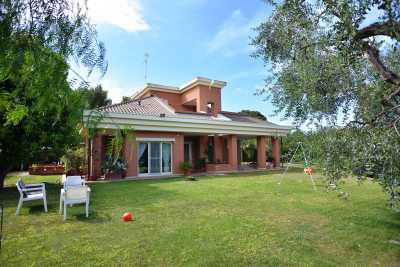 Villa in Vendita a Noicattaro Viale Degli Ulivi 21 Noicattaro