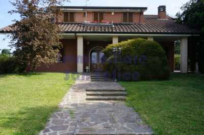 Villa in Vendita a Peschiera Borromeo via Giuseppe di Vittorio 14