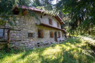 Villa in Vendita ad Adrara San Rocco Sp79