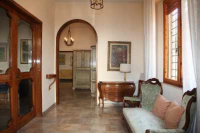 Villa in Vendita a Prato
