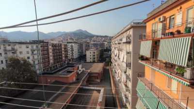 Appartamento in Vendita a Salerno via Andrea Guglielmini