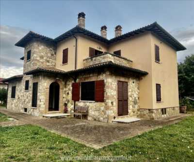 Villa in Vendita a Sarteano via di Fuori 63