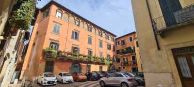 Appartamento in Affitto a Verona Corte 40