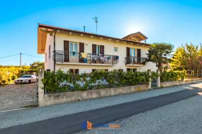 Villa in Vendita a Costigliole Saluzzo via Saluzzo 31