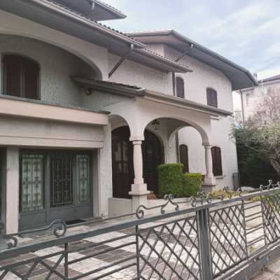 Villa in Vendita a Viadana via Giovanni Tamagni