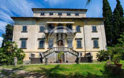 Villa in Vendita a Pistoia