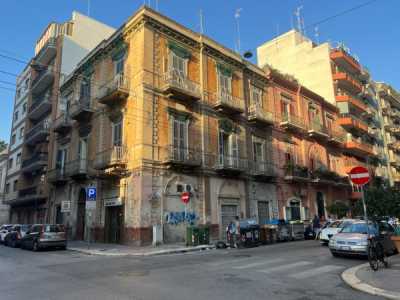 Palazzo Stabile in Vendita a Bari via Principe Amedeo 325