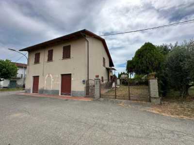 Villa in Vendita ad Arezzo Loc Poggio Ciliegio Frassineto 55