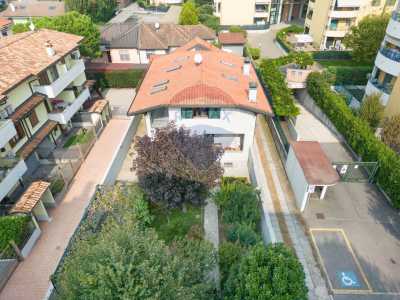 Villa in Vendita a Vanzago Cantoniera