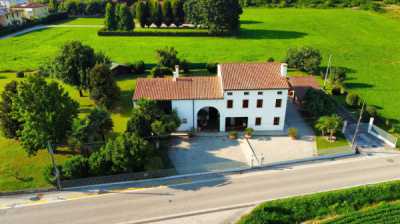 Villa in Vendita a Grumolo Delle Abbadesse via Rasega
