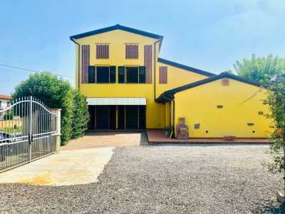 Villa Singola in Vendita ad Empoli 50053 Empoli fi 50053