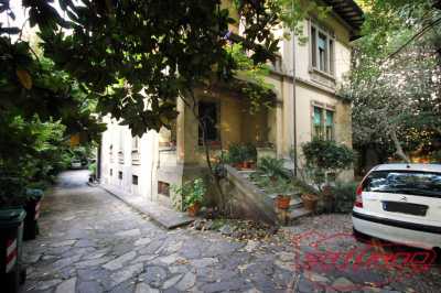 Villa Singola in Vendita a Lucca via Delle Stalle 27 a Borgo Giannotti