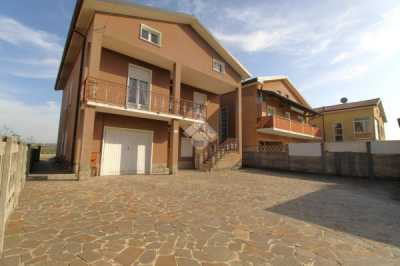 Villa in Vendita a Briosco via Giovanni Pascoli 35