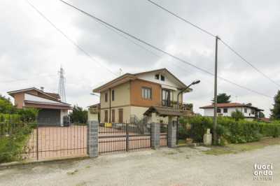 Villa in Vendita a Leinì via Settimo 78