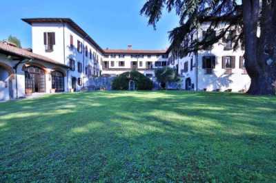 Villa in Vendita a Daverio via Fiume