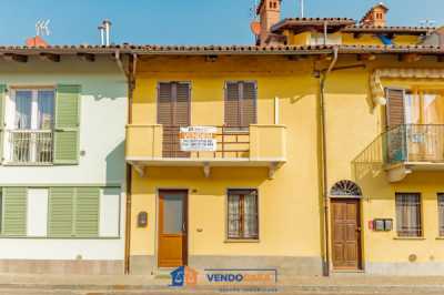 Villa in Vendita a Savigliano via Davide Calandra 14