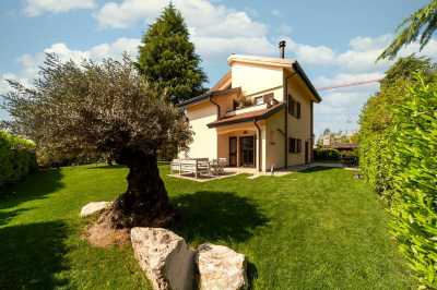 Villa Singola in Vendita a Vimercate via Fermi Vimercate Oreno