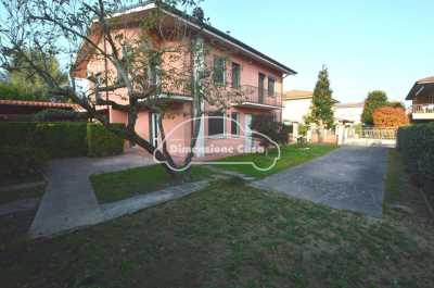 Villa Bifamiliare in Vendita a Lucca via Dei Lippi Alti 55100 Nave