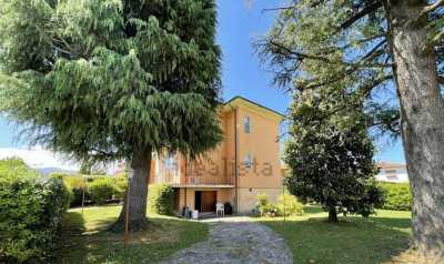Villa Bifamiliare in Vendita a Lucca Antraccoli