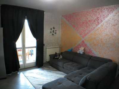 Appartamento in Vendita a Carrara via Provinciale Carrara Avenza Bonascola