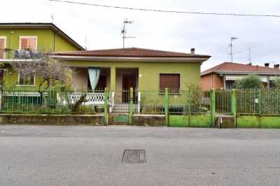 Villa Singola in Vendita a Paderno Dugnano Cassina Amata