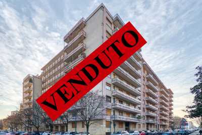 Appartamento in Vendita a Torino via Valgioie 83 Torino