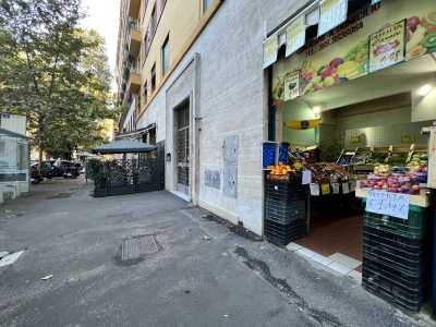 Locale Commerciale in Vendita a Roma Viale Angelico Prati