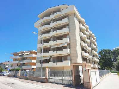 Appartamento in Vendita ad Alba Adriatica via Legnano Zona Mare