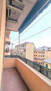 Appartamento in Vendita a Genova via Federico Avio Sampierdarena
