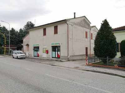 Rustico Casale Corte in Vendita a Castelbellino via Pantiere Nord Scorcelletti