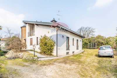 Villa Bifamiliare in Vendita a Gazzada Schianno via Carducci Gazzada