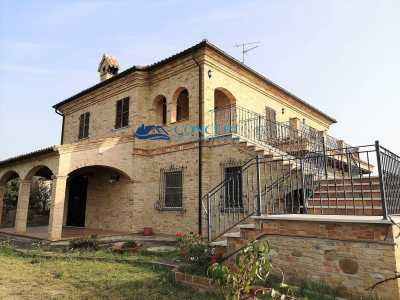 Villa Singola in Vendita a Colonnella Contrada Civita