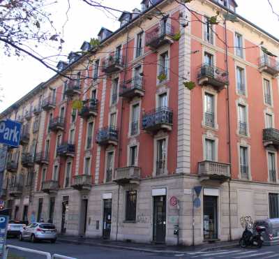 Locale Commerciale in Affitto a Torino Corso Regina Margherita San Donato