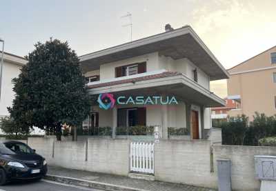 Villa Singola in Vendita a Tortoreto via Giannetti 46