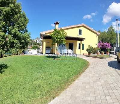 Villa Bifamiliare in Vendita a Castelnuovo Magra