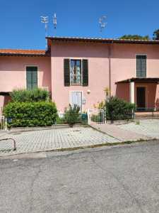 Villa a Schiera in Vendita a Livorno Quercianella