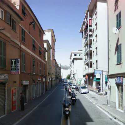 Locale Commerciale in Affitto a Genova via Canevari Marassi